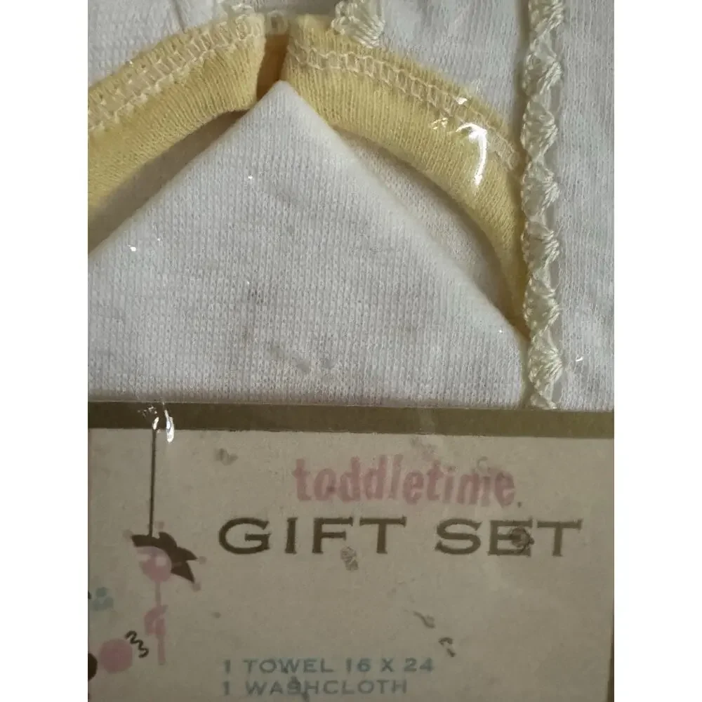 VTG Toddletime Gift Set‎ Towel Washcloth Bib Yellow JC Penneys Baby Shower READ